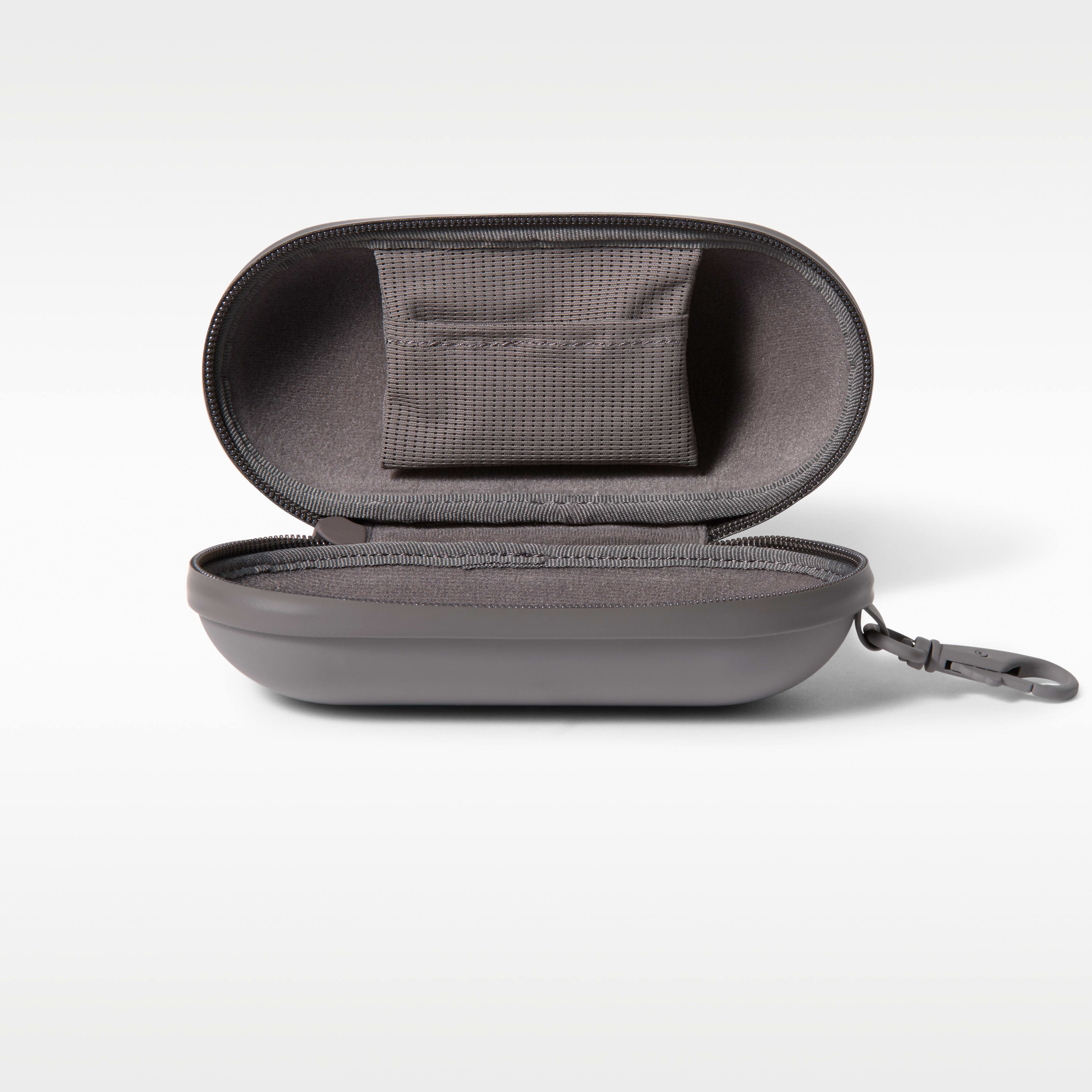 新品未開封　NikeSKIMS Matte ハードシェル　ラウンドケース NikeSKIMS Women's Hardshell Glasses Case | The Summit
